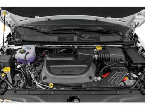 Used 2025 Chrysler Pacifica Limited FWD image 14