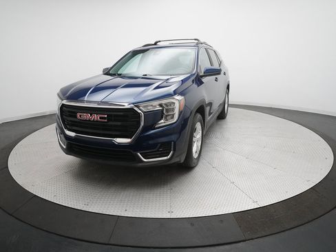 Used 2023 GMC Terrain SLE w/ Driver Convenience Package image 33