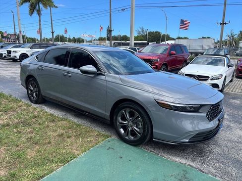 Used 2025 Honda Accord EX-L image 4