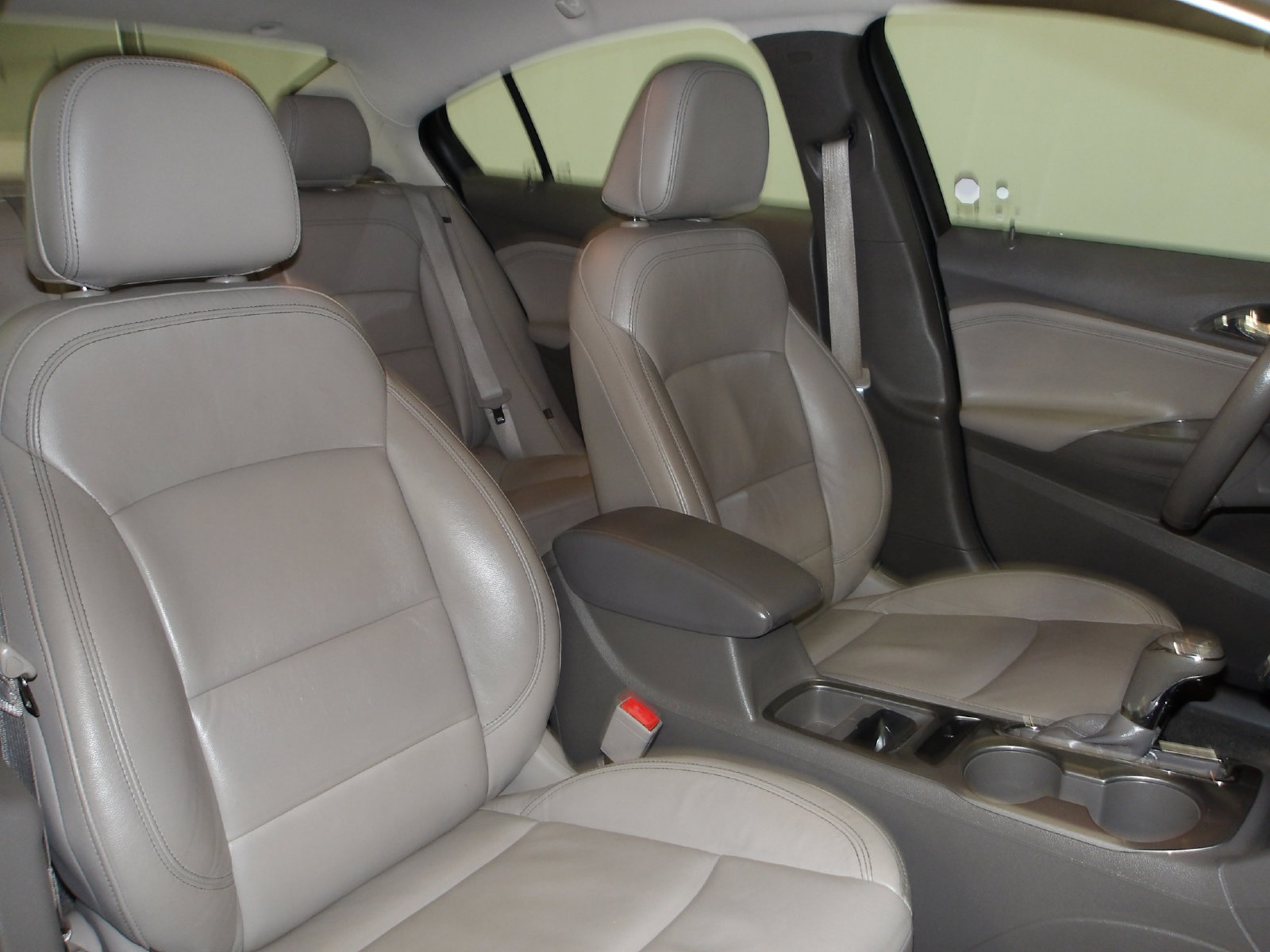 Used 2017 Chevrolet Cruze Premier w/ Premier Convenience Package FWD image 17