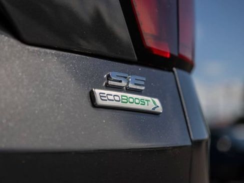 Used 2019 Ford Escape SE FWD image 33