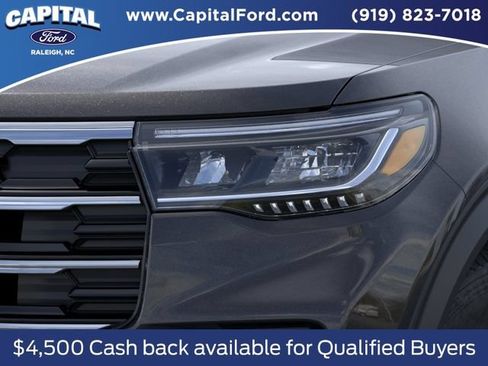 New 2026 Ford Explorer Active RWD image 18