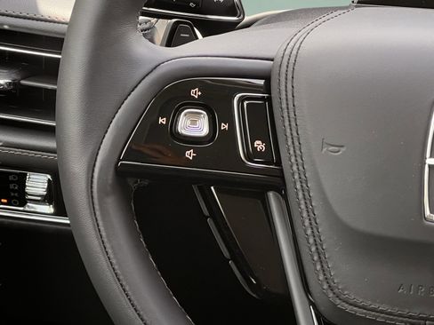 New 2026 Lincoln Aviator 2WD image 10