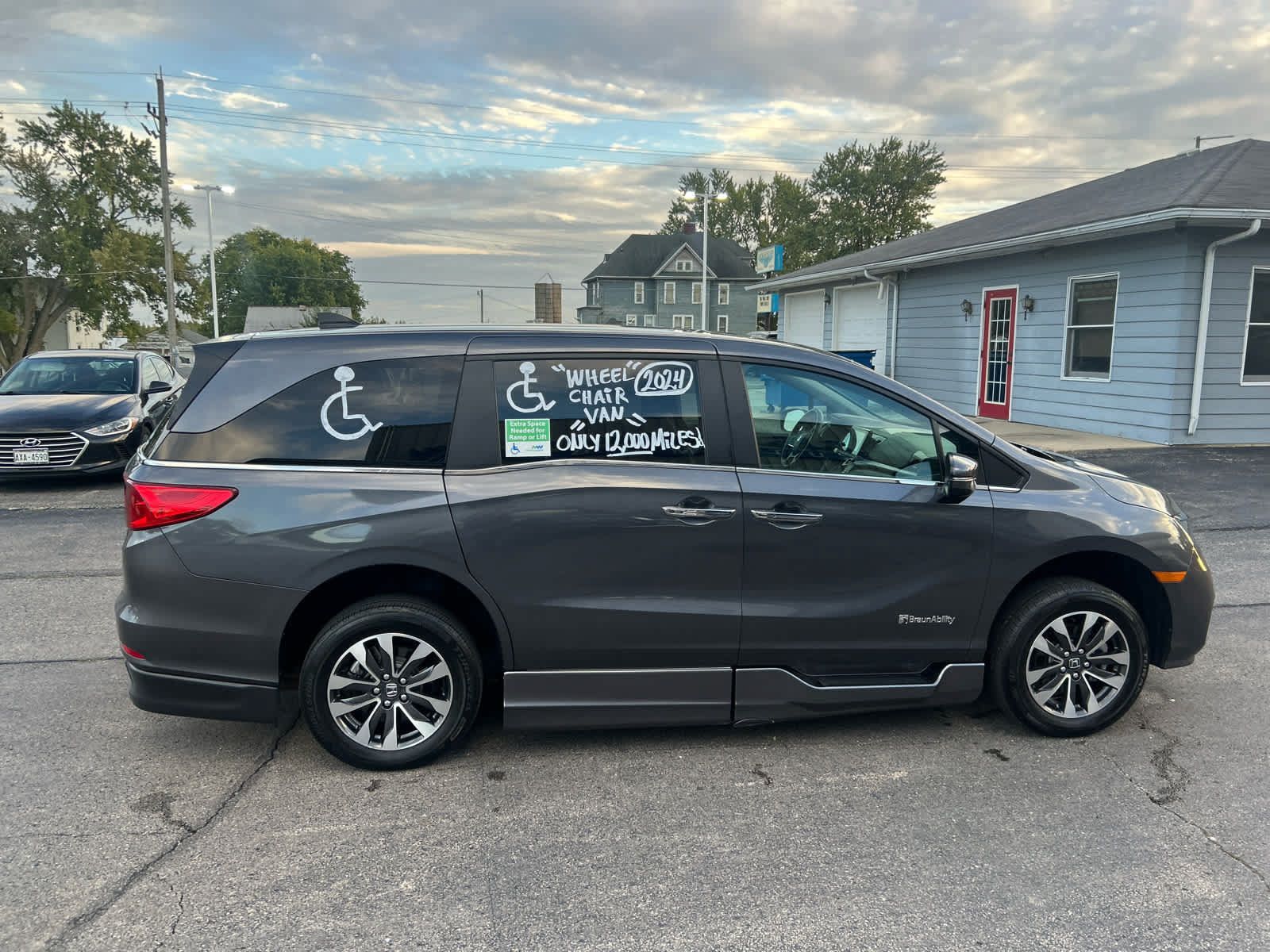 Used 2024 Honda Odyssey EX-L image 8