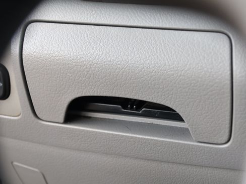 Used 2009 Toyota Camry LE FWD image 15