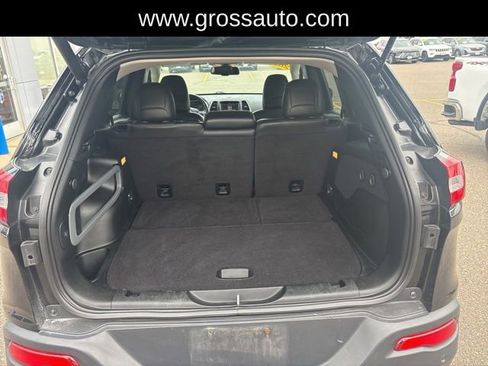 Used 2018 Jeep Cherokee Limited AWD/4WD image 22