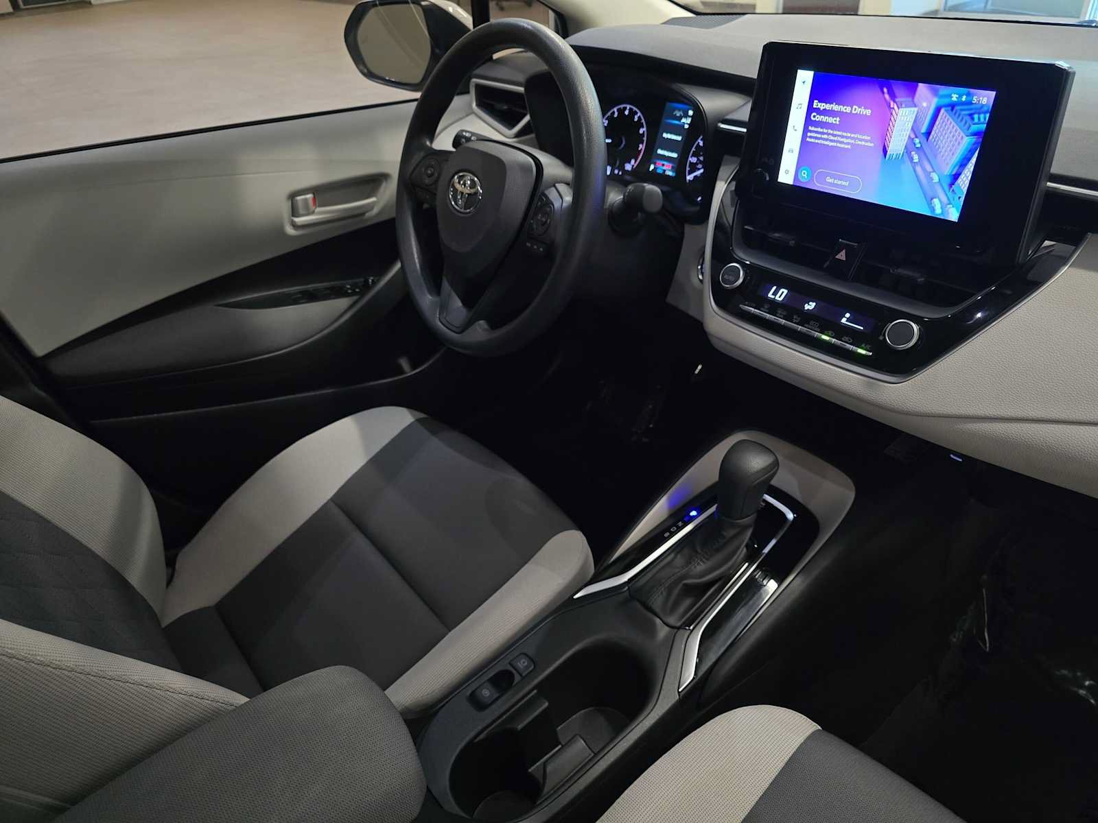 Used 2025 Toyota Corolla LE FWD image 29