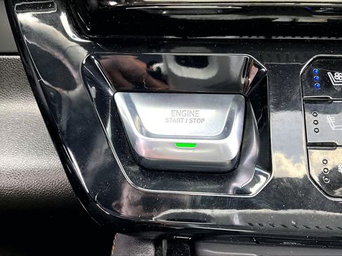 Used 2025 GMC Sierra 2500 AT4 w/ AT4 Premium Plus Package image 35