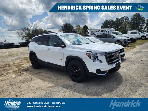 Used 2023 GMC Terrain AT4 image 1