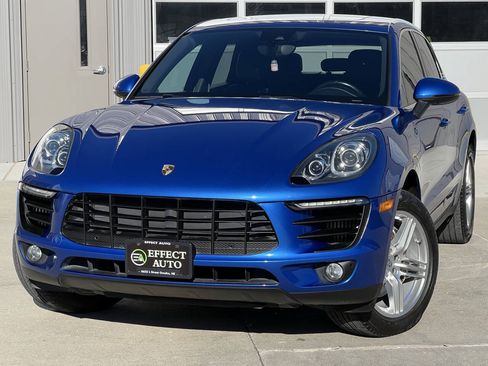 Used 2017 Porsche Macan S AWD/4WD image 3