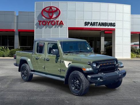 Used 2021 Jeep Gladiator Sport AWD/4WD image 1