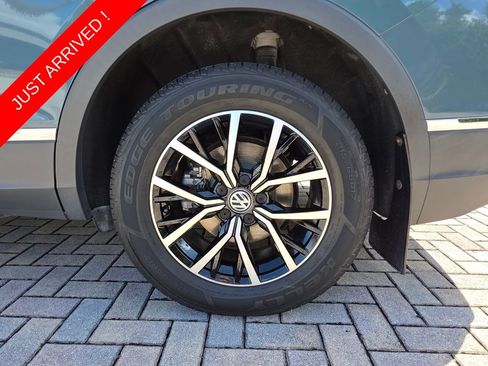 Used 2021 Volkswagen Tiguan SE FWD image 20