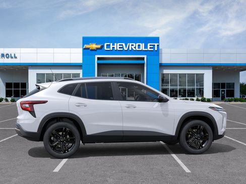 New 2026 Chevrolet Trax ACTIV w/ Sunroof Package FWD image 5