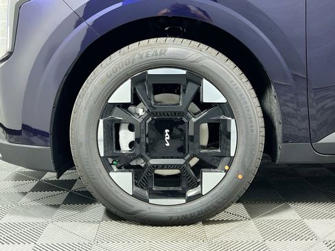 New 2026 Kia Carnival EX image 11