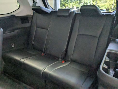 Certified 2024 Toyota Grand Highlander FWD image 37