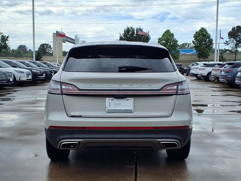 Used 2023 Lincoln Nautilus FWD w/ Premium Package image 22