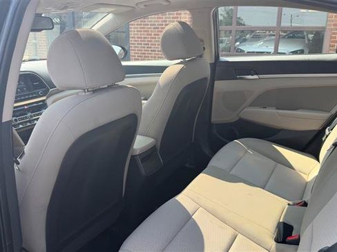 Used 2020 Hyundai Elantra Value Edition FWD image 21