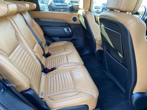 Used 2018 Land Rover Discovery HSE Luxury image 23