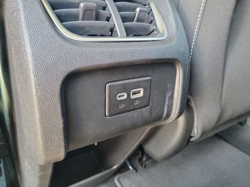Used 2025 Chevrolet Blazer LT FWD image 19