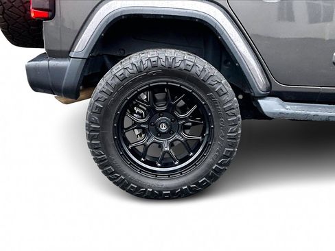 Certified 2019 Jeep Wrangler Unlimited Sahara image 34