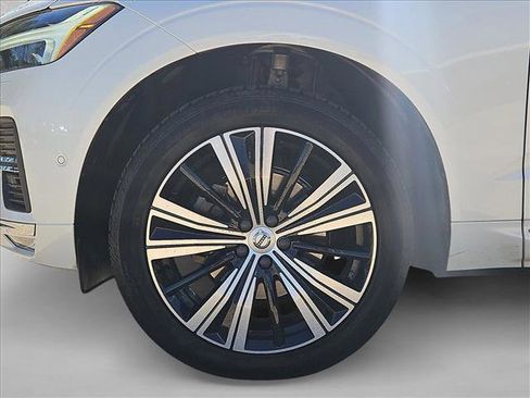 Used 2023 Volvo XC60 B5 Plus w/ Protection Package Premier FWD image 22