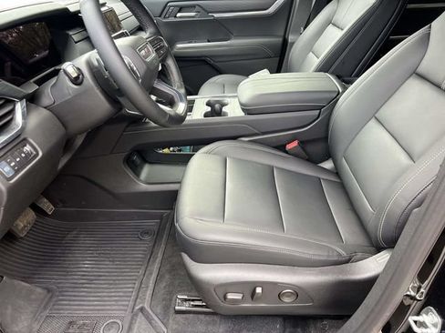 Used 2026 GMC Acadia Elevation w/ Elevation Premium Package AWD/4WD image 18