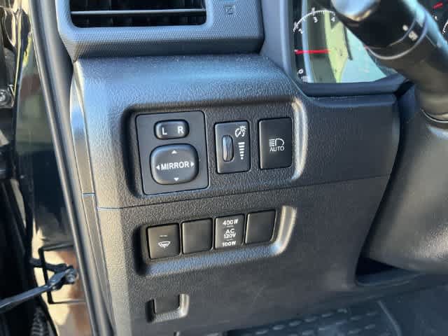 Used 2021 Toyota 4Runner SR5 AWD/4WD image 33