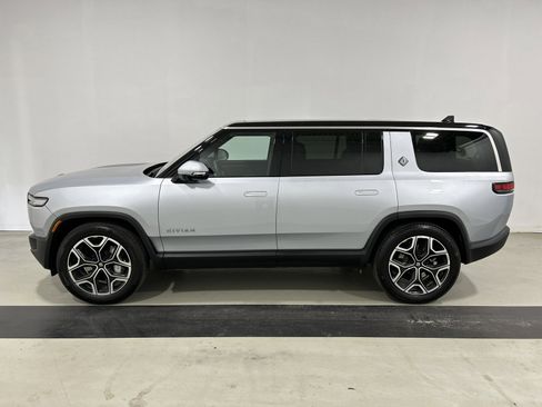 Used 2025 Rivian R1S Adventure AWD/4WD image 2