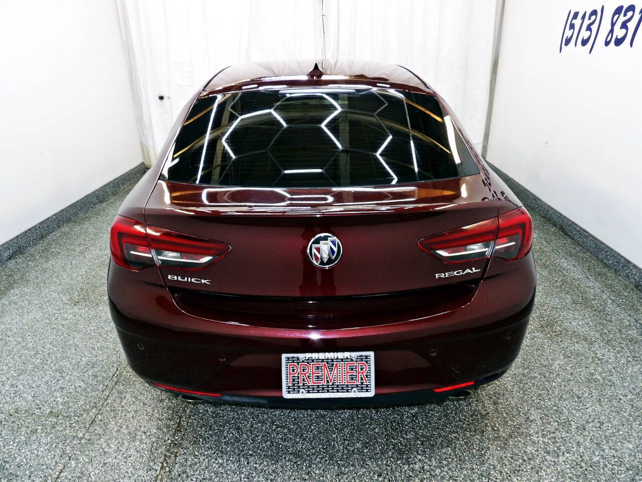 Used 2019 Buick Regal Preferred w/ Driver Confidence Package I FWD image 5