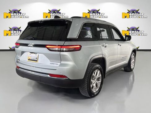 Used 2022 Jeep Grand Cherokee Limited w/ Luxury Tech Group II AWD/4WD image 5