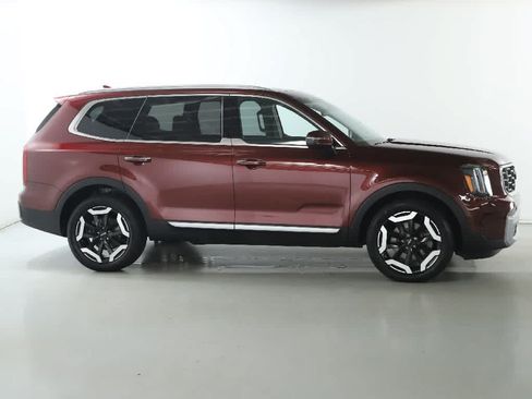Used 2024 Kia Telluride S w/ S Sunroof Package FWD image 11