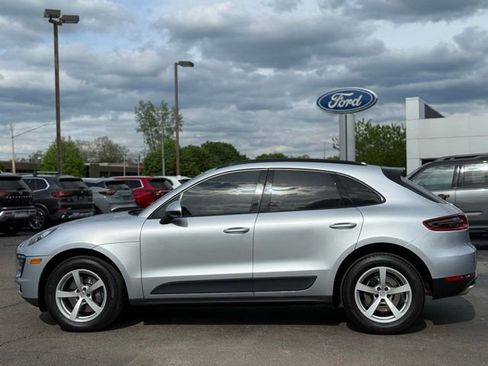 Used 2017 Porsche Macan AWD/4WD image 46