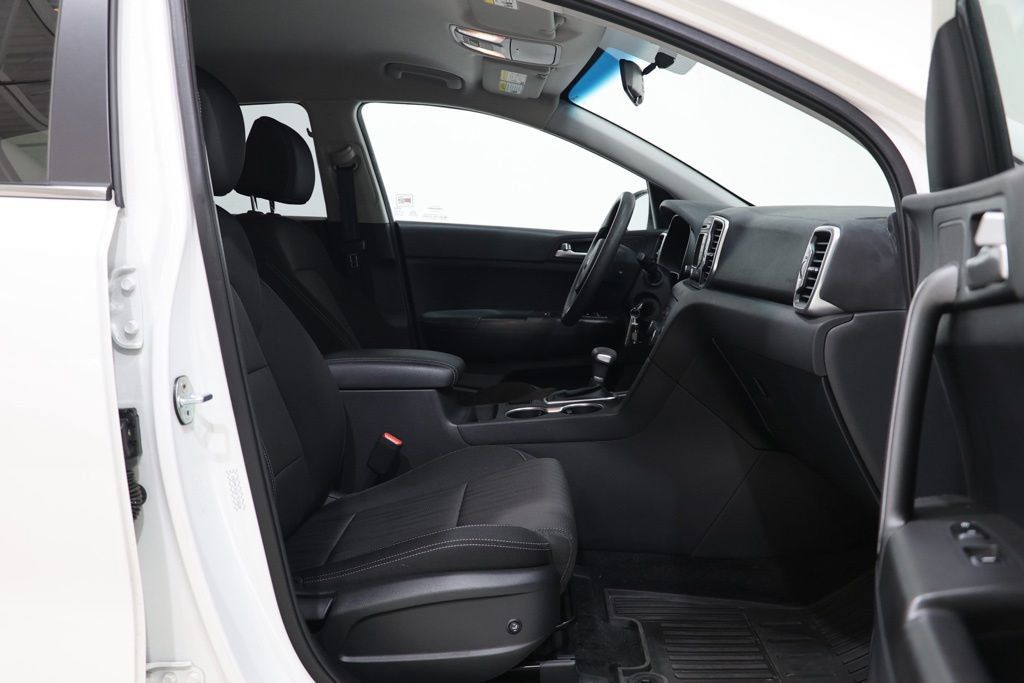 Used 2019 Kia Sportage LX AWD/4WD image 35