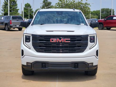 Used 2024 GMC Sierra 1500 Elevation w/ X31 Off-Road Package AWD/4WD image 2