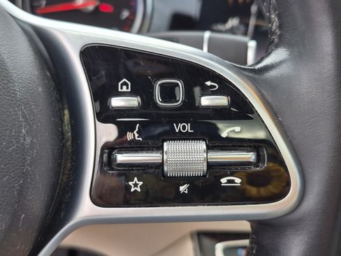 Used 2019 Mercedes-Benz E 300 image 32