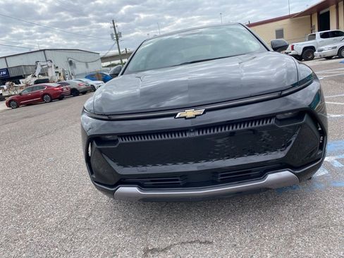 Used 2024 Chevrolet Equinox EV LT image 8