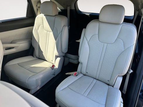 Used 2023 Kia Sorento SX Prestige w/ Panoramic Sunroof Package AWD/4WD image 13