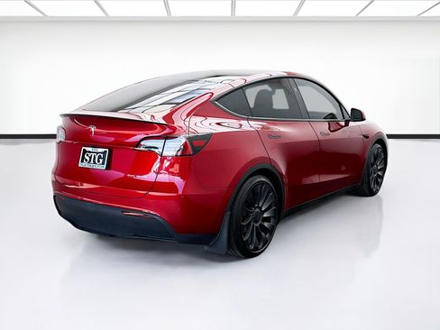 Used 2024 Tesla Model Y Performance AWD/4WD image 4