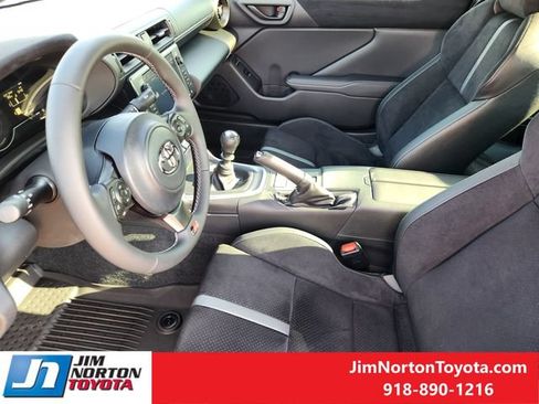 Used 2026 Toyota GR86 Premium w/ Performance Package RWD image 15