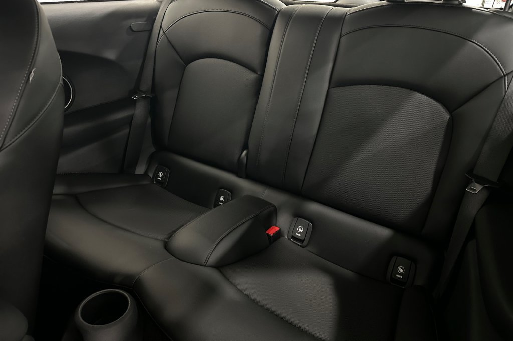 Used 2015 MINI Cooper S FWD image 13