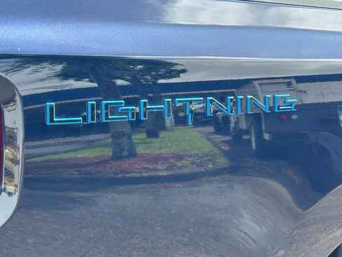 Used 2023 Ford F150 Lightning Platinum image 24