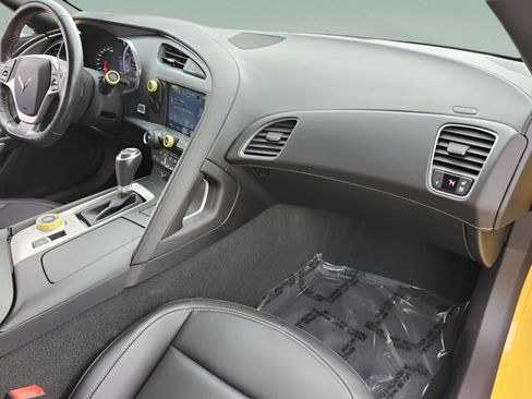 Used 2019 Chevrolet Corvette Stingray Coupe w/ 2LT Preferred Equipment Group image 12