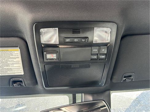 Used 2020 Toyota Tacoma TRD Sport w/ TRD Premium Sport Package AWD/4WD image 27