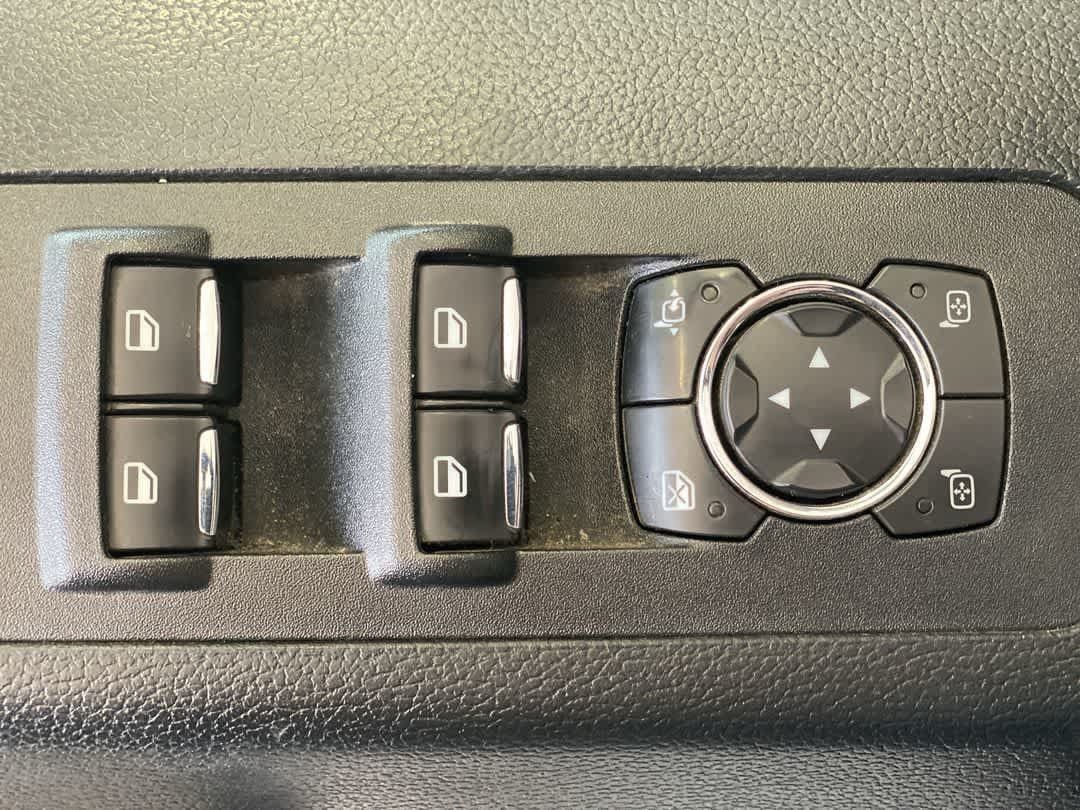 Used 2018 Ford F150 Platinum w/ Technology Package AWD/4WD image 16