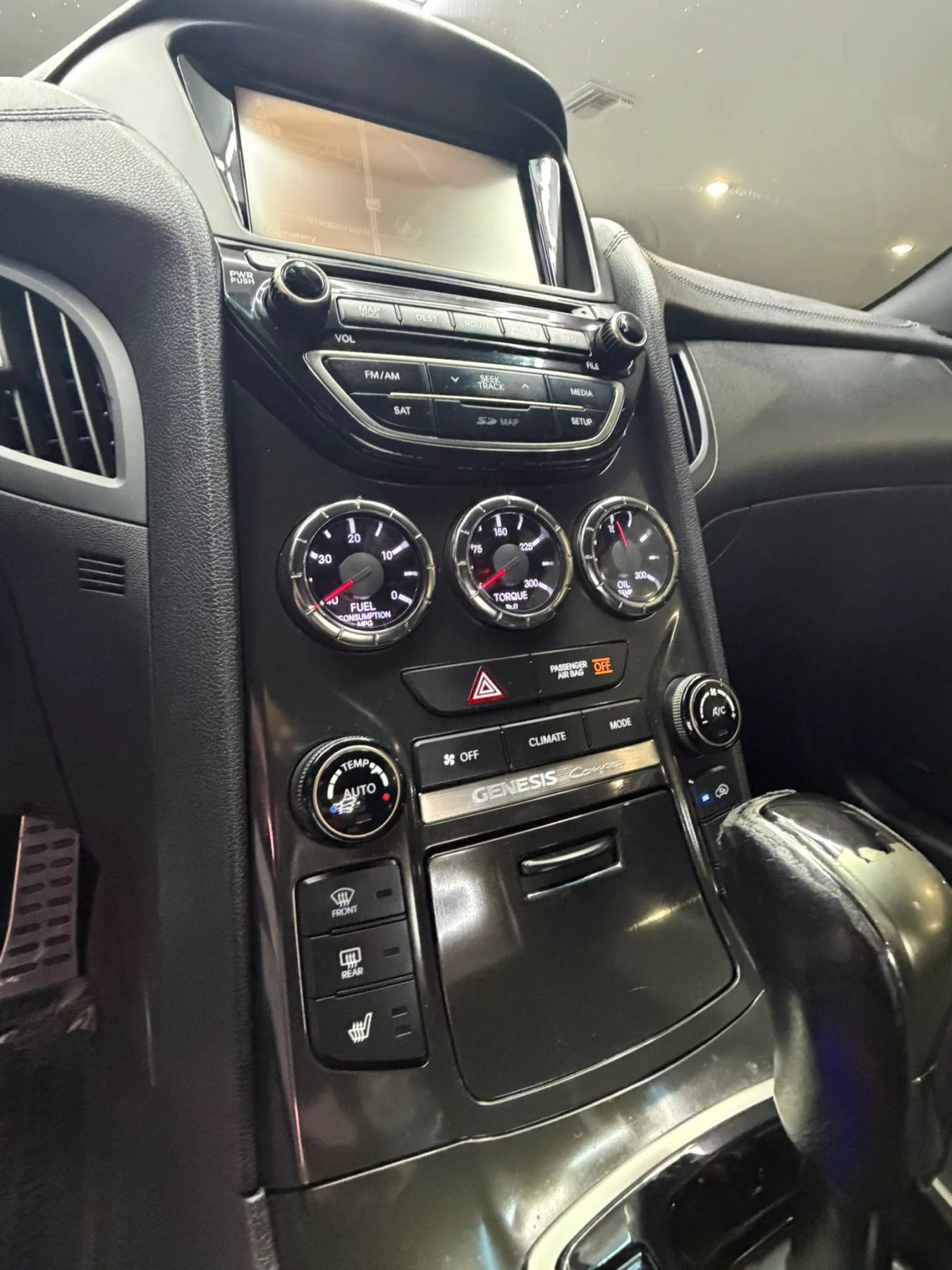 Used 2015 Hyundai Genesis 3.8 RWD image 19