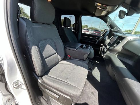 Used 2025 RAM 1500 Big Horn RWD image 31