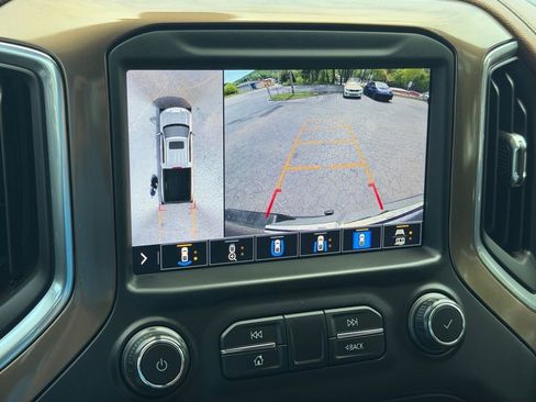 Used 2021 Chevrolet Silverado 1500 High Country w/ Technology Package AWD/4WD image 27