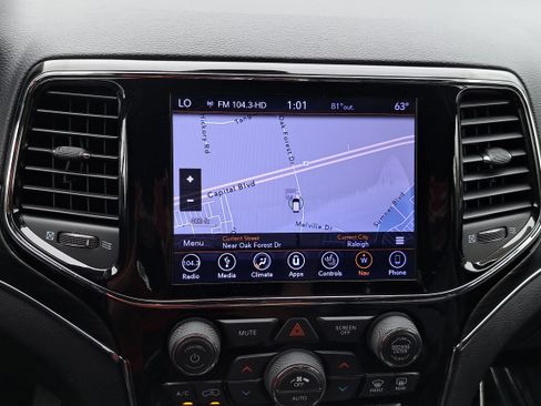 Used 2019 Jeep Grand Cherokee Limited AWD/4WD image 21