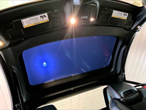 Used 2017 Mercedes-Benz SLC 43 AMG image 25