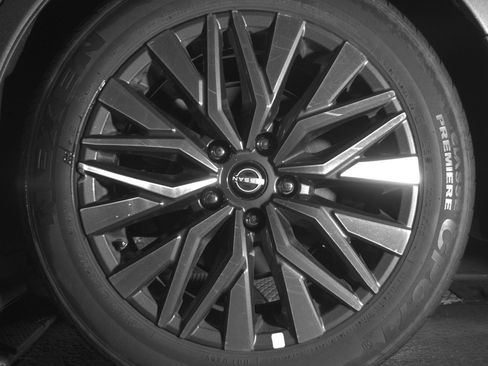 Used 2025 Nissan Altima 2.5 SV image 14